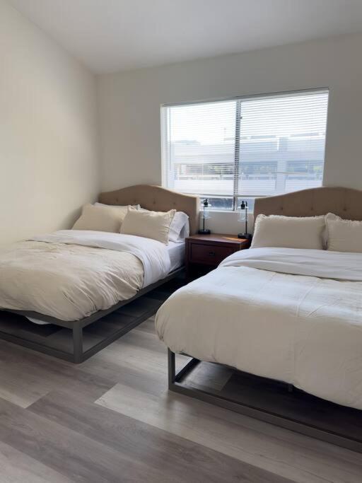 אנהיים Modern Retreat 1 Mi. From Disney מראה חיצוני תמונה