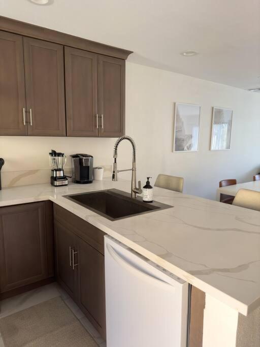 אנהיים Modern Retreat 1 Mi. From Disney מראה חיצוני תמונה